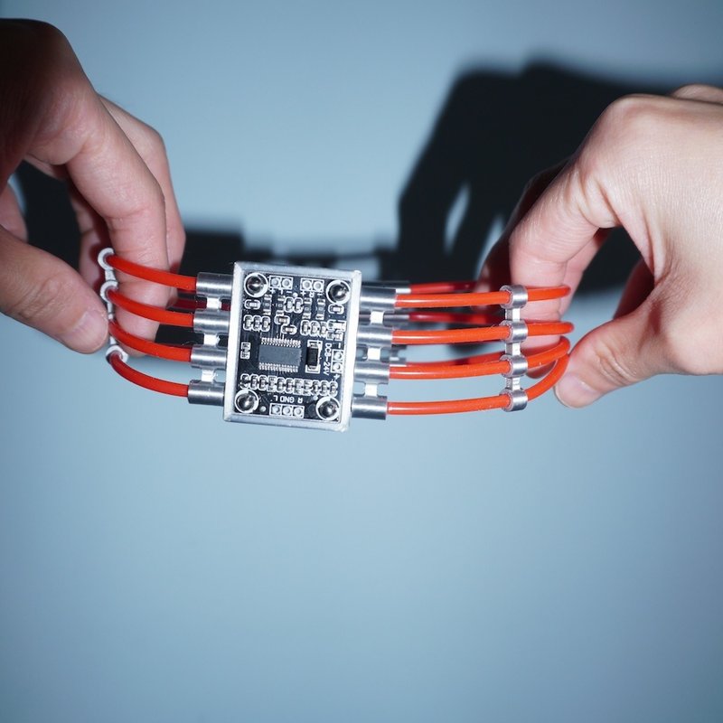 客製款 賽博朋克磁吸多層頸圈 多功能兩用可拆卸做手環 - 項鍊 - 環保材質 紅色