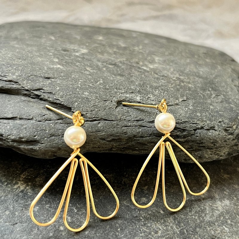 珍珠系列 / 露維亞 / 耳環 / 耳夾 - 耳環/耳夾/耳骨夾 - 其他材質 