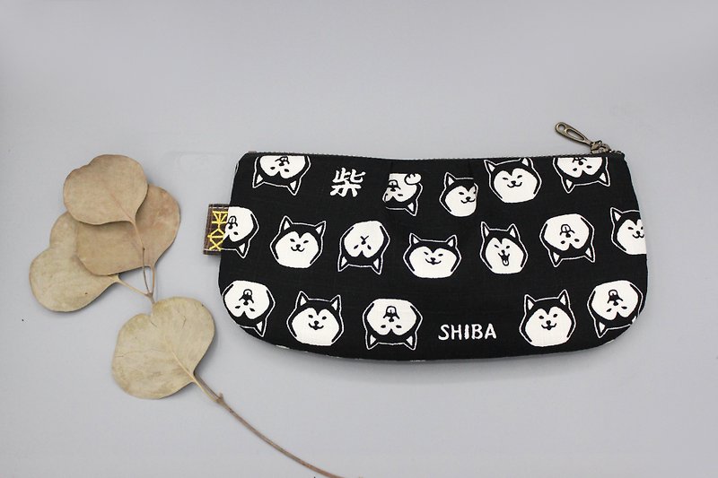 (Out of print) Ping An Universal Bag - Black and White Shiba Inu, Japanese Hand Cotton, Double Sided Two-color Storage Bag - กระเป๋าเครื่องสำอาง - ผ้าฝ้าย/ผ้าลินิน สีดำ