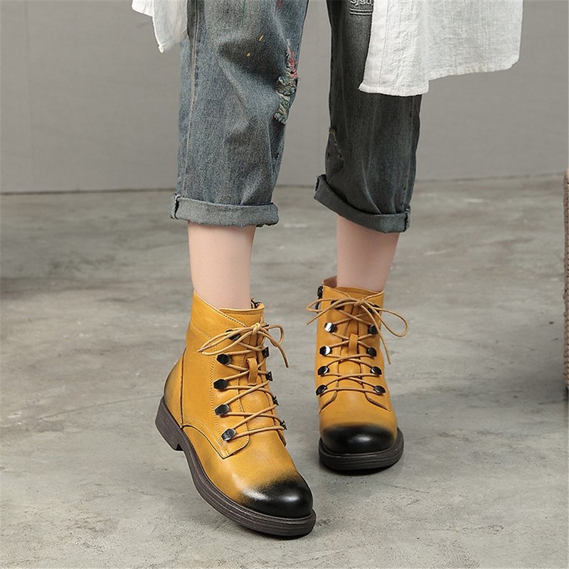 Personality Martin boots, retro women's leather shoes, handmade leather Martin boots - รองเท้าบูทสั้นผู้หญิง - หนังแท้ สีนำ้ตาล