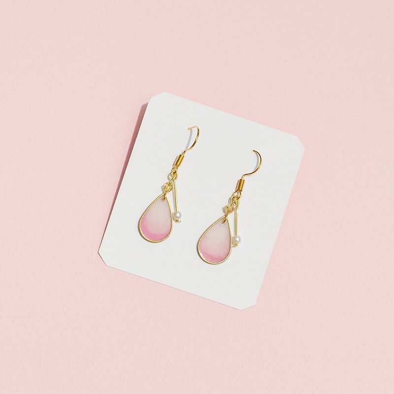 Pink × water drop = resin earrings / ear clips - ต่างหู - เรซิน สึชมพู