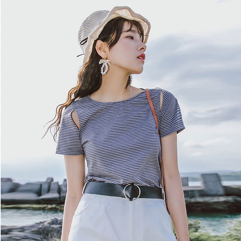 Anne Chen 2018 summer new solid color round neck striped T-shirt - เสื้อยืดผู้หญิง - วัสดุอื่นๆ สีเทา