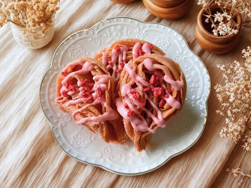 NEW 太空草莓蛋捲 Strawberry Eggrolls 粒粒酥脆酸甜綻放 - 零食/點心 - 新鮮食材 
