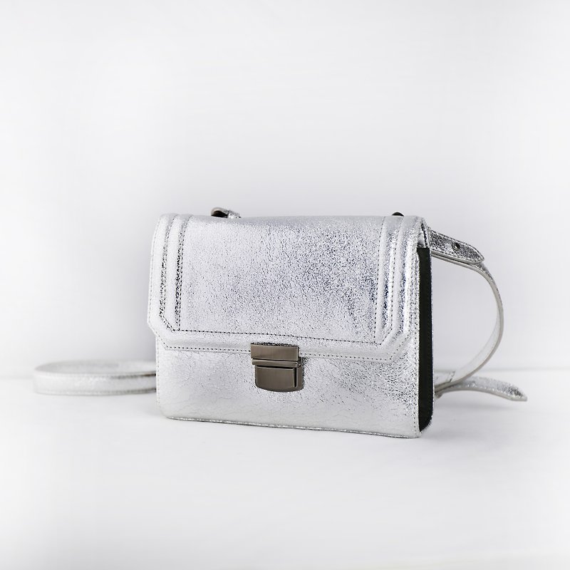 Tea Time triple layered leather shoulder bag - Silver - กระเป๋าแมสเซนเจอร์ - หนังแท้ สีเงิน