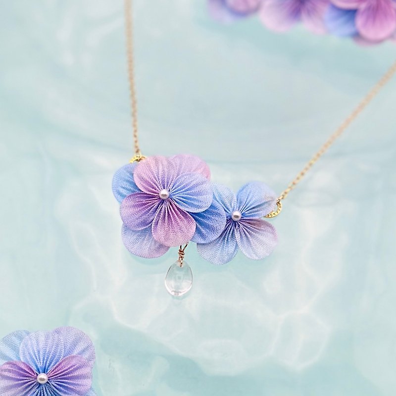 Hydrangea necklace hand-dyed silk / purple gradation Mother's Day gift Tsumami zaiku Japanese accessories Formal Party Sunset Sky Transparent See-through Summer - Necklaces - Silk Purple