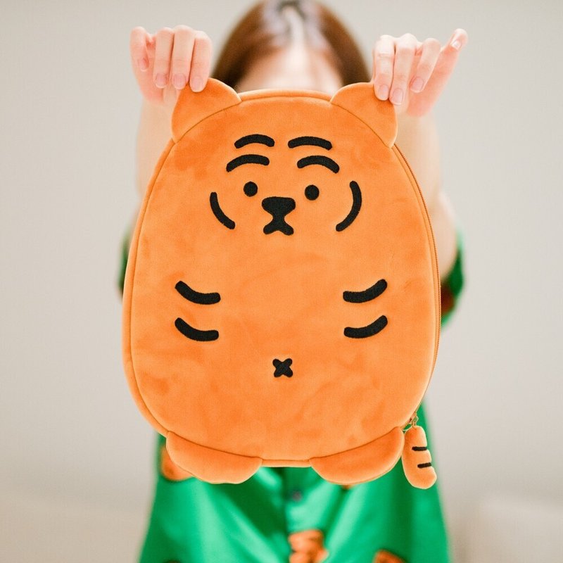 Lying fat tiger doll / tablet bag / storage bag 9.7 inches 11 inches - เคสแท็บเล็ต - เส้นใยสังเคราะห์ 