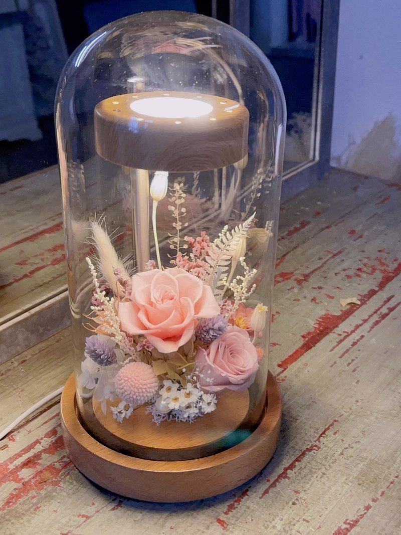 Everlasting Flower Table Lamp/Night Lamp - ช่อดอกไม้แห้ง - วัสดุอื่นๆ สึชมพู