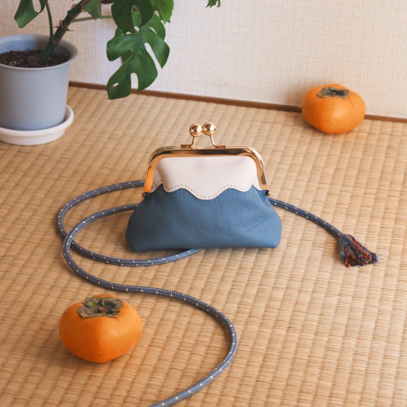 富士山小包/ 真皮/ 隨身小廢包 側背小包 化妝包 口金包 鍊條包 - 側背包/斜背包 - 真皮 藍色