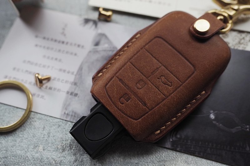 IVECO FIAT car key case handmade cowhide custom lettering gift custom color style - Keychains - Genuine Leather Multicolor