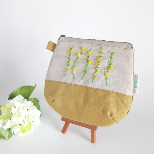 在庫品】手刺繍ポーチ (ミモザ x イエロー) - ショップ ZOkAya