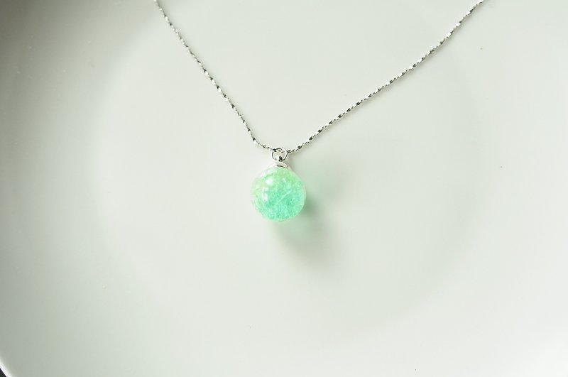 Sweet Dream☆Ice Crystal Glass Sterling Silver Necklace/Bi Cai Green Bud - Necklaces - Glass Green