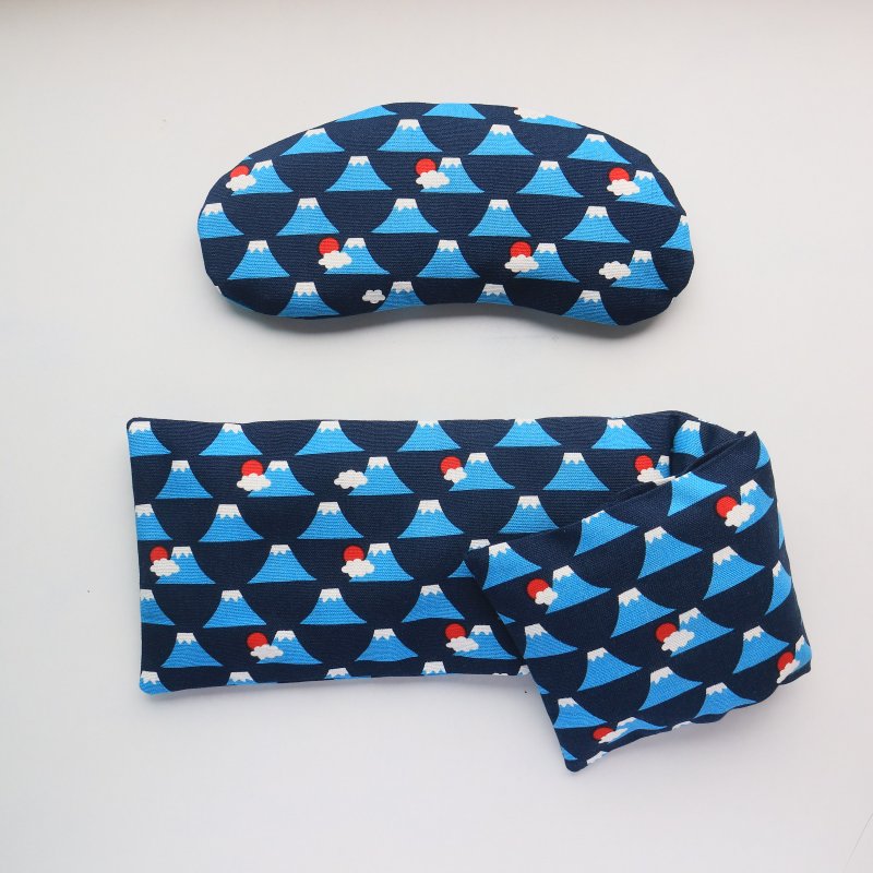 Japanese imported cloth [Mt. Fuji/dark blue] hot compress eye mask universal hot compress pad カイロ - Other - Cotton & Hemp Blue