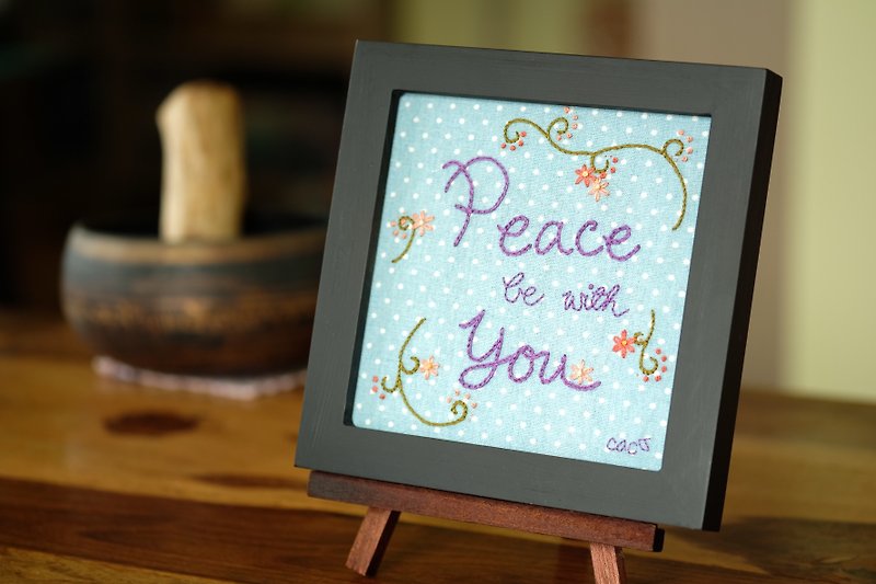CaCa Crafts | Hand-embroidered Peace Be With You decoration - ของวางตกแต่ง - ผ้าฝ้าย/ผ้าลินิน 