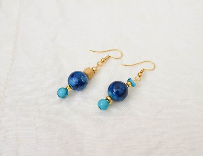 Handmade lucky earrings | sea (a pair) - ต่างหู - ไม้ สีน้ำเงิน