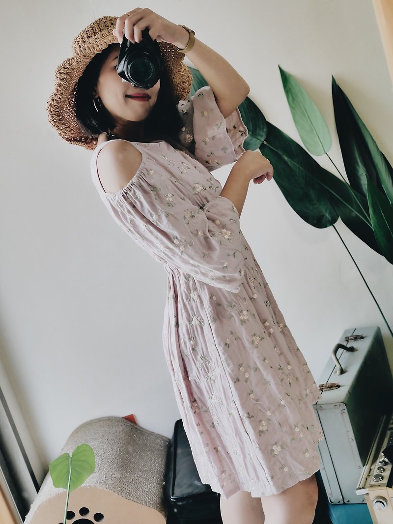 Yamaguchi pink embroidered flower wide skirt elegant girl antique cotton and linen shoulders hollow dress dress vintage - One Piece Dresses - Cotton & Hemp Pink