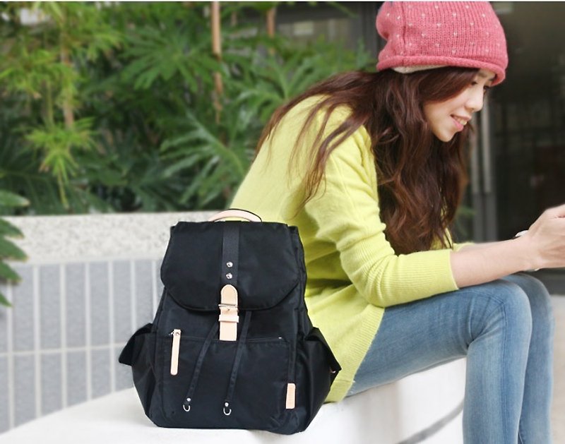 [Light Sweet Caramel] Lovely Backpack - Fashion Black (Made in Taiwan) - Backpacks - Other Materials Black
