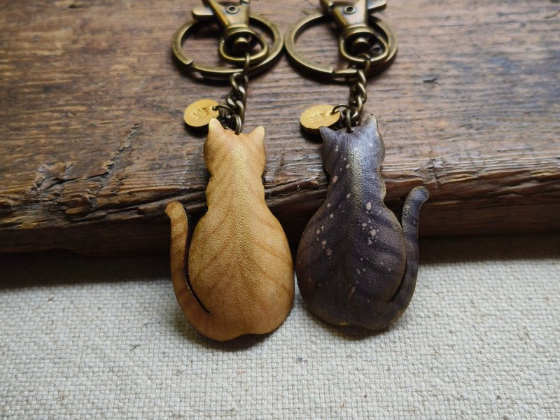 [Cat Back Keychain/Single] Leather Jewelry/Keychain/Pin/Pendant - ที่ห้อยกุญแจ - หนังแท้ 