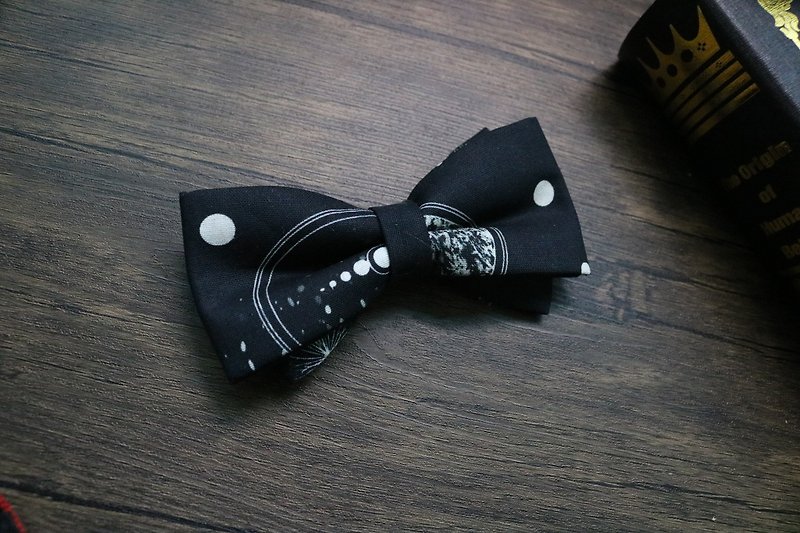 Black abstract bow tie double layer yuppie versatile bow New Year gift - Bow Ties & Ascots - Cotton & Hemp Black