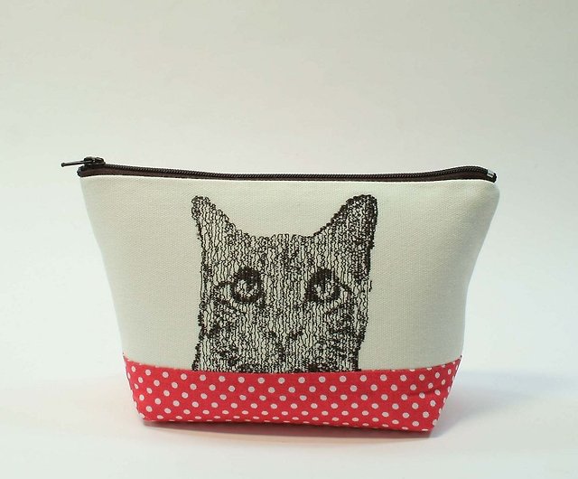 cat embroidery cosmetic bag organizer - Shop bonichao777 Toiletry Bags &  Pouches - Pinkoi