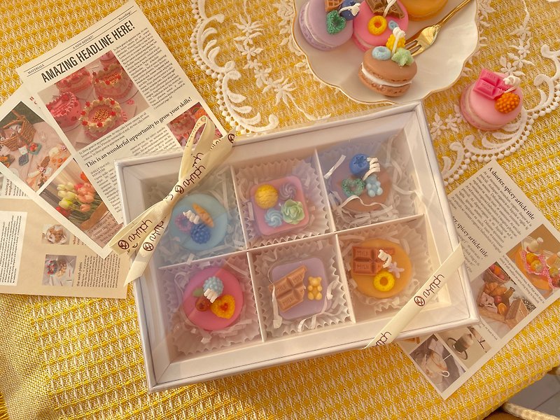 Macaron dessert gift box - เทียน/เชิงเทียน - วัสดุอื่นๆ สีส้ม