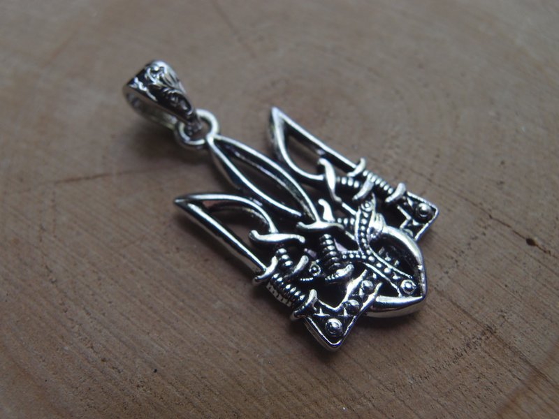 Big Tryzub Ukrainian trident with Cossack swords pendant - Necklaces - Sterling Silver Silver