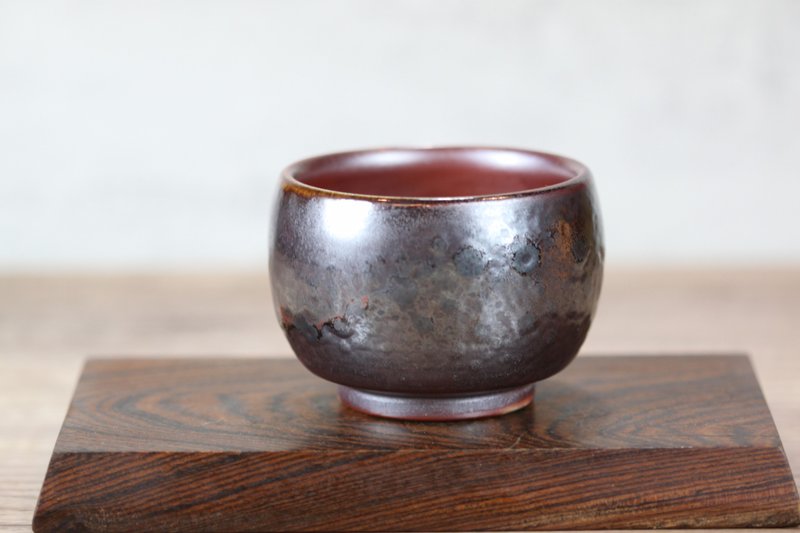 【送禮好物】天然落灰 柴燒茶碗 茶杯 名家葉敏祥手作 200ml - 茶壺/茶杯/茶具 - 瓷 