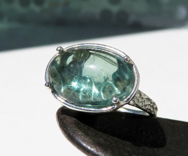 フローライト リング / Green Fluorite Ring - ショップ NATSU WORKS リング・指輪 - Pinkoi