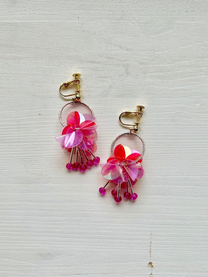 Organdy embroidered earrings [small plum] - Earrings & Clip-ons - Thread Red