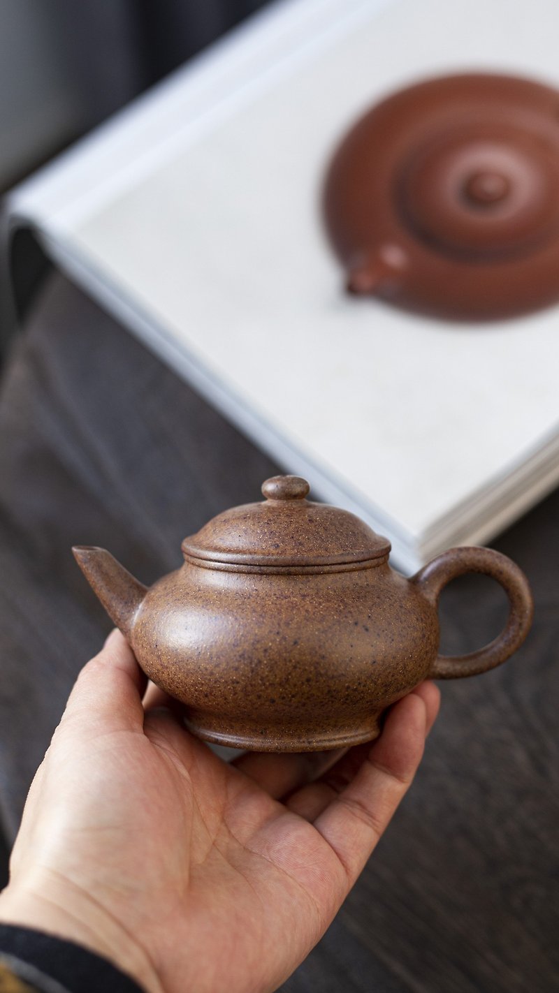 Yundete high temperature 180cc raw ore old purple mud fired at high temperature, rich in old taste and good in breathability - Teapots & Teacups - Pottery Gray