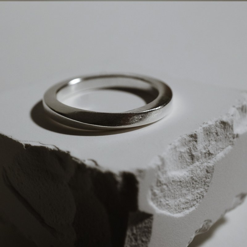 [Gift] Knotted custom-engraved love couple's ring S999 sterling silver wedding ring - แหวนทั่วไป - เงินแท้ สีเงิน