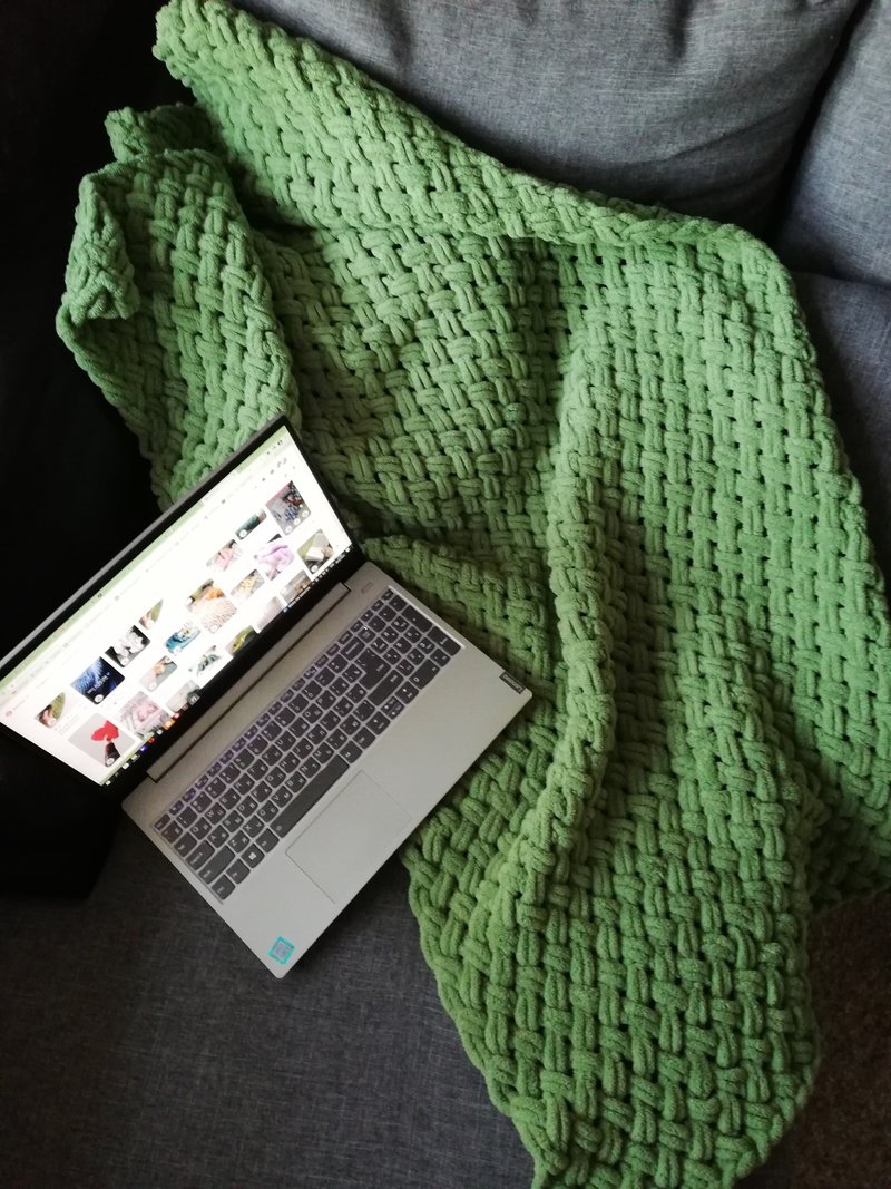 Green blanket soft knit bedspread interior blanket graduation gift - 棉被/毛毯 - 聚酯纖維 綠色