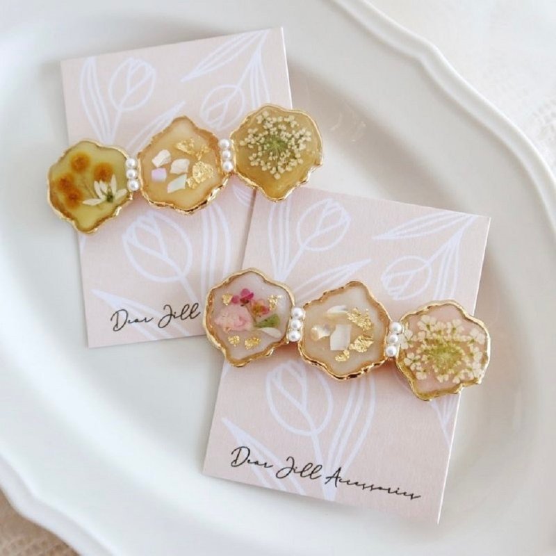 Pressed flower handmade hairclip - Hair Accessories - Resin Khaki