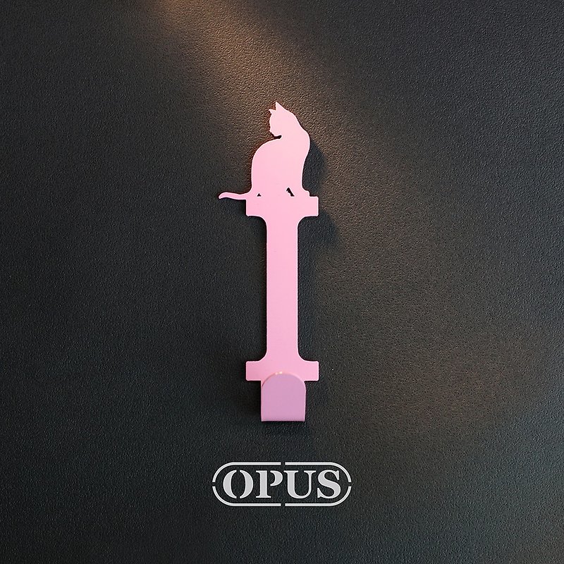[OPUS Dongqi Metalworking] When a Cat Meets the Letter I - Hook (Pink)/Girlfriend’s Birthday Gift - Items for Display - Other Metals Pink