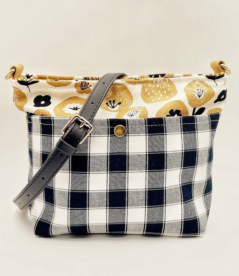 [Designed and manufactured by Kinmen] Japanese boat-shaped zipper crossbody bag with small yellow flowers and large flowers - Kinmen Flower Pei - Messenger Bags & Sling Bags - Cotton & Hemp Multicolor