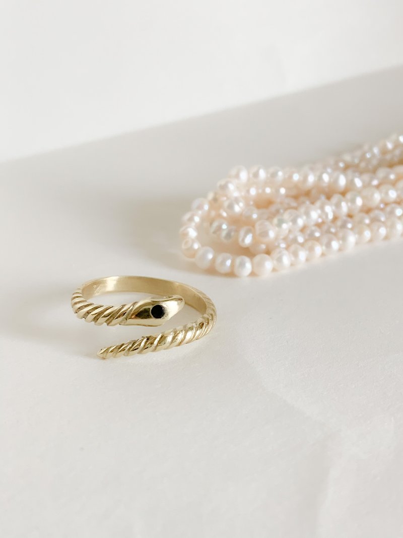 小蛇の指輪（コロチョー柄） - リング - 銅・真鍮 ゴールド
