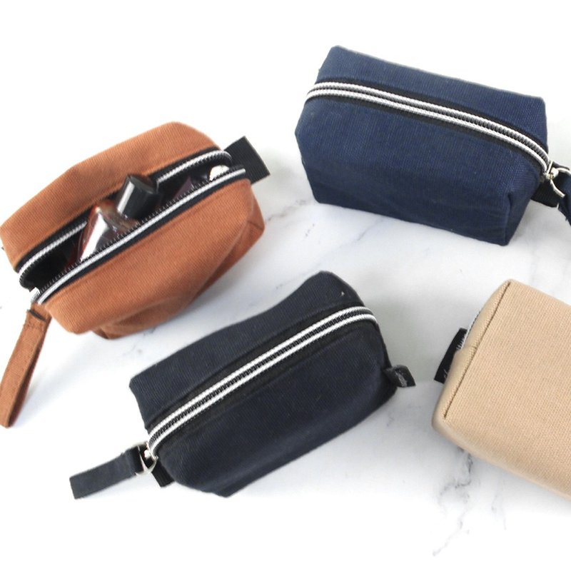 Chuyu canvas square coin purse (medium)/coin bag/storage bag/zipper bag/square storage bag - Coin Purses - Other Materials Multicolor