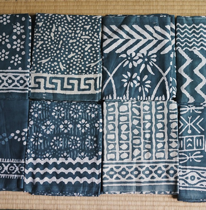 Gray color to the collapse winter Indigo India handmade printing plant dyed cotton scarf shawl - ผ้าพันคอถัก - ผ้าฝ้าย/ผ้าลินิน สีเทา