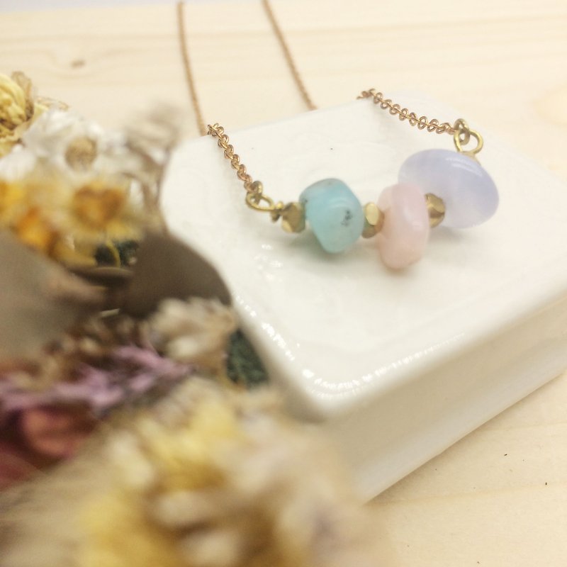 Old forest groceries l summer tail natural stone short chain - pink opal / azure stone / blue agate - Necklaces - Gemstone Pink