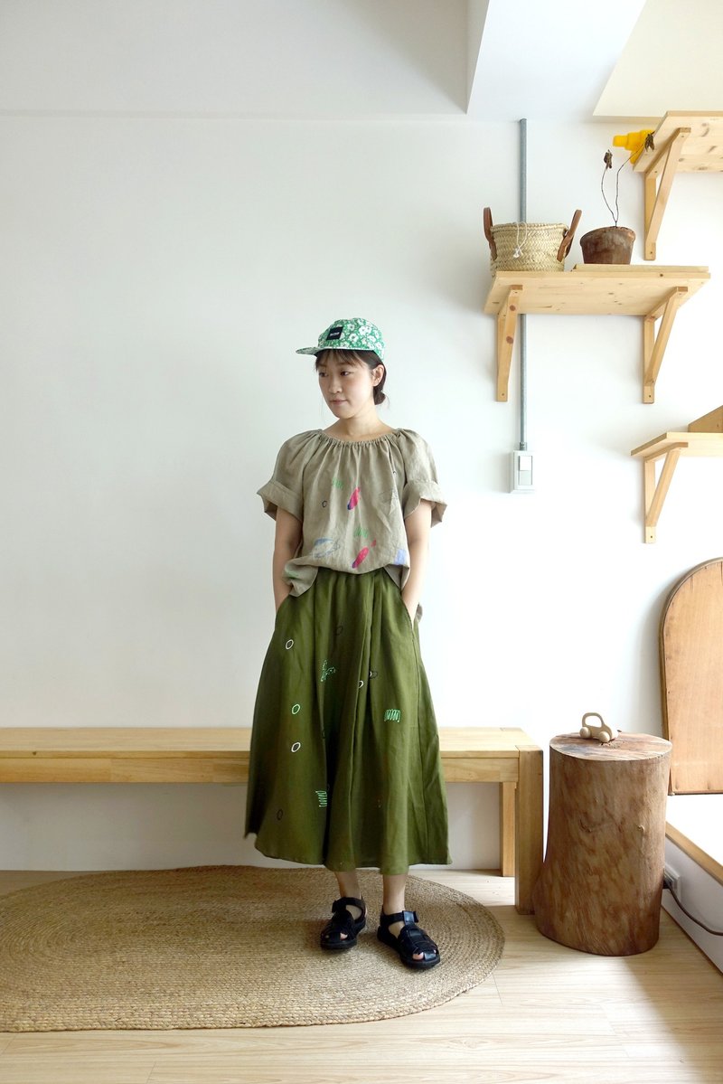 Yinke super cute military green pleated design linen pocket pleated culottes - three patterns - กางเกงขาสั้น - ผ้าฝ้าย/ผ้าลินิน สีเขียว