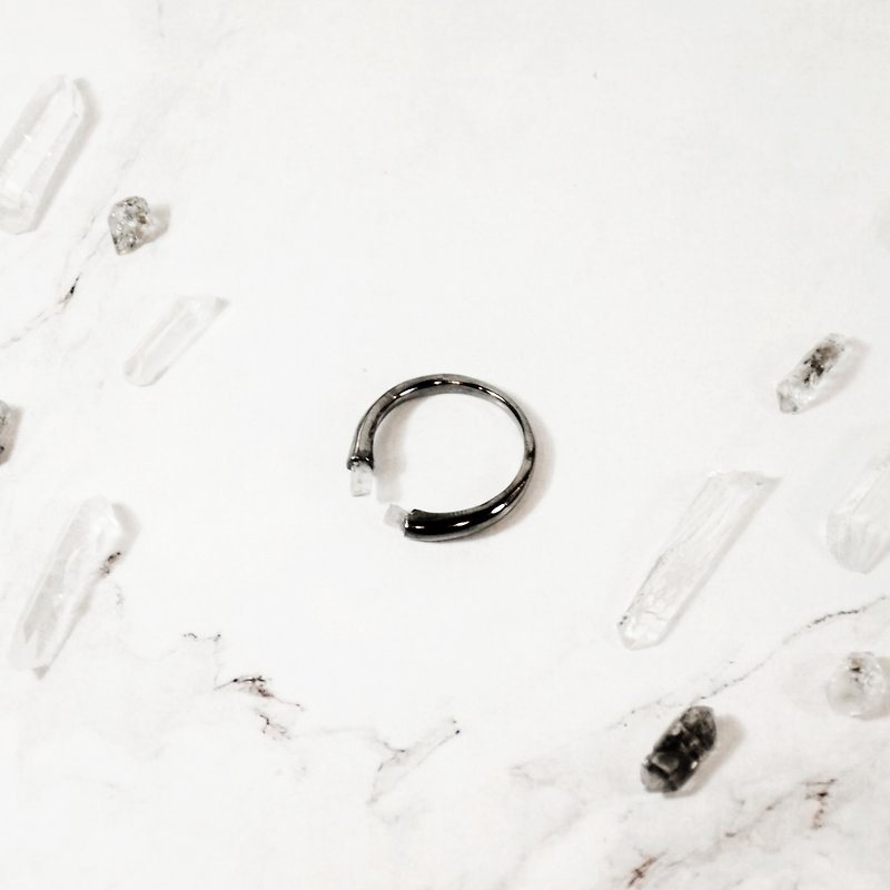 Rainy ring - 戒指 - 其他材質 黑色