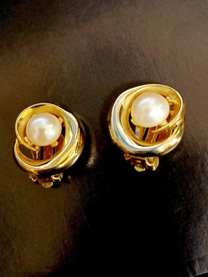 vintage jewelry  MARVELLA  古董金色迴旋珍珠 夾式耳環 - 耳環/耳夾/耳骨夾 - 其他金屬 