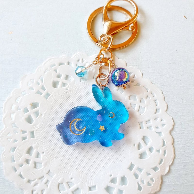 Key ring pendant rabbit moon star starry night sky gradient cute gift hand-made healing - ที่ห้อยกุญแจ - เรซิน สีน้ำเงิน