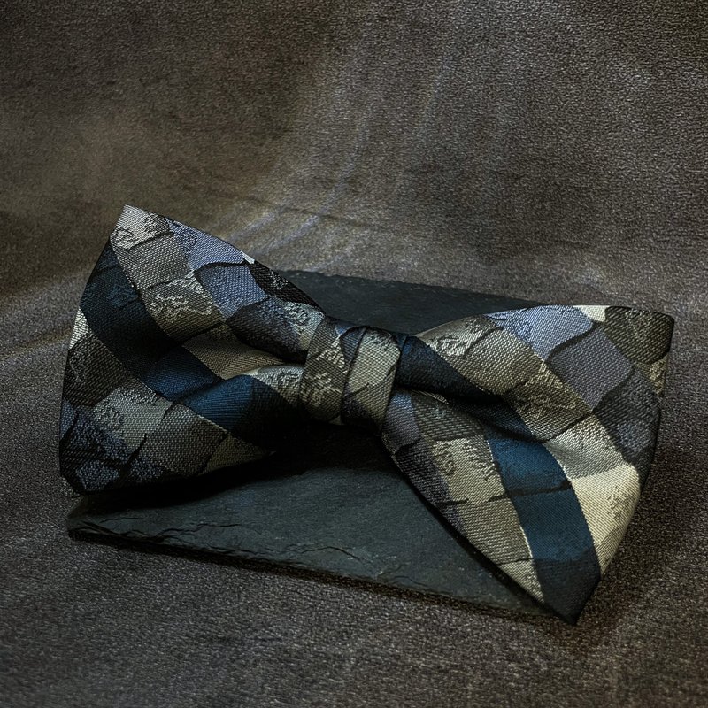 不規則格紋藍灰領結-像深眠過後的捕夢網實現你所有的美好 - 領結/領巾 - 其他人造纖維 灰色