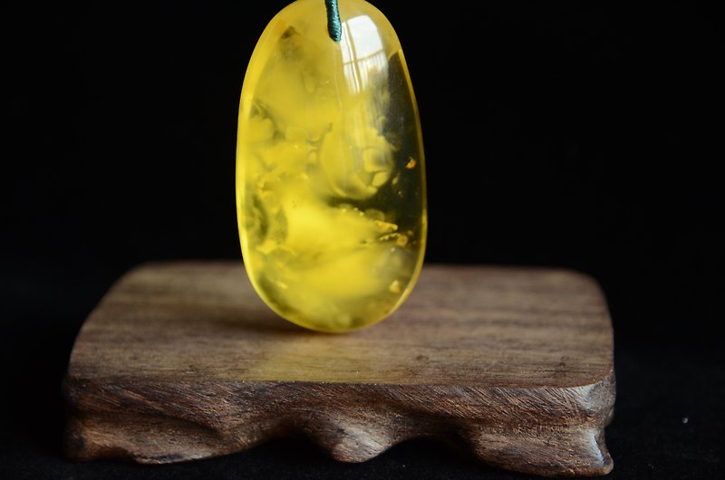 [Under] Amber Natural Amber Natural Organic Gem Zen Necklace - สร้อยคอ - เครื่องเพชรพลอย สีเหลือง