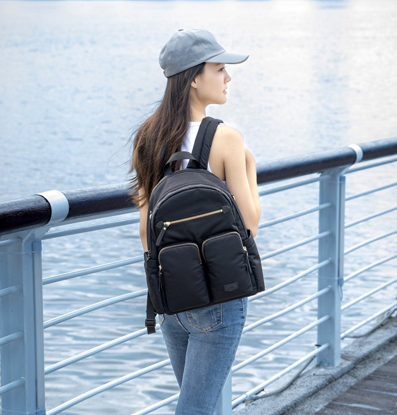 City Roaming Backpack (Classic Black)_Front and rear double layers for good storage_Can hold 13.5-inch laptop and A4 documents - กระเป๋าแล็ปท็อป - ไนลอน สีดำ