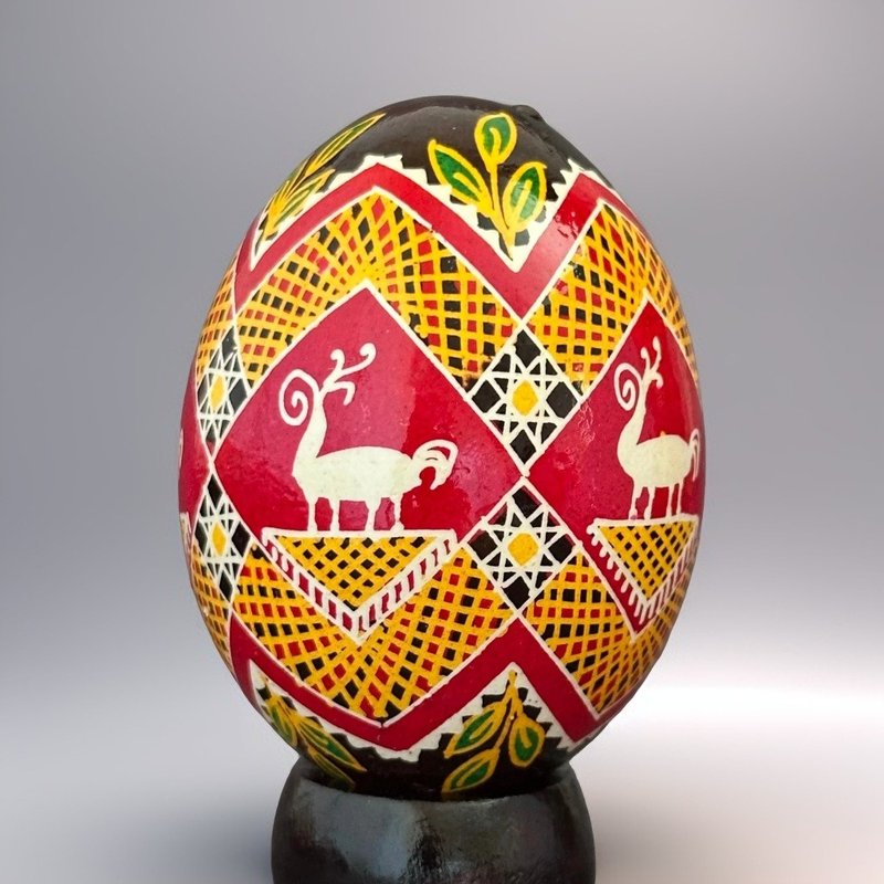 Ukrainian Easter Egg Real Chicken Pysanka Hand Painted Eggshell Hutsul Pysanky - 擺飾/家飾品 - 其他材質 黑色