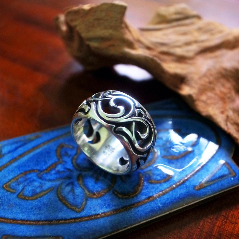 Liuyun-Moire Carved Ring (Wide) 925 Sterling Silver Ring - แหวนทั่วไป - เงินแท้ สีเงิน