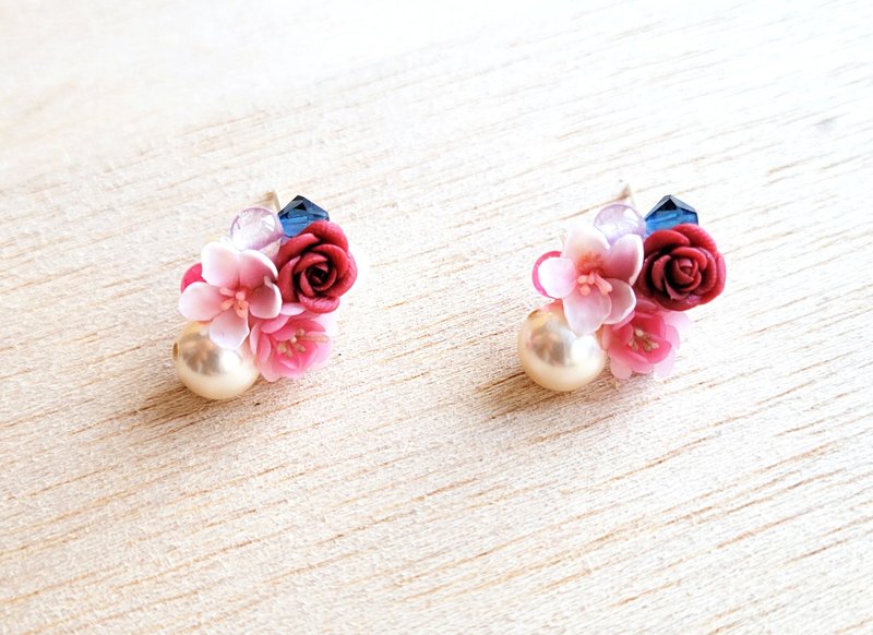 Charming Floral Sterling Silver Earrings/ Clip-On - ต่างหู - ดินเหนียว สีแดง