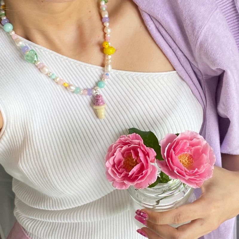 Berry Ice Beads Necklace, Glass beads, Handmade jewelry - 項鍊 - 玻璃 紫色