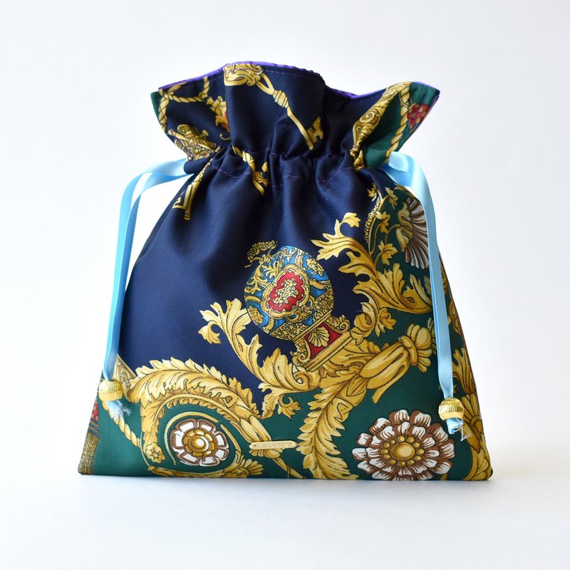 SCF KINCHAKU (M) / Scarf Drawstring Bag (M) - กระเป๋าเครื่องสำอาง - วัสดุอื่นๆ 